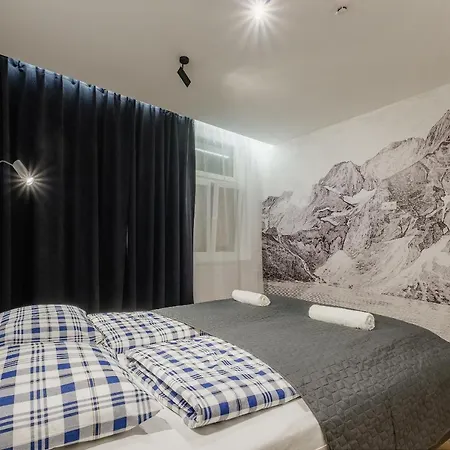 Daire I Krupowki 16, Na Szczytach Zakopane