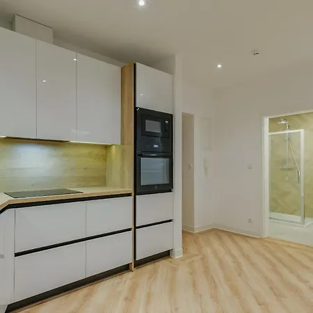 I Krupowki 16, Na Szczytach *