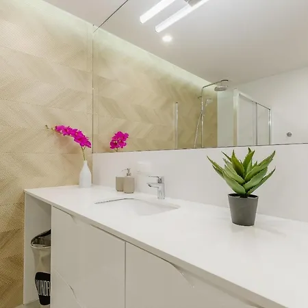 I Krupowki 16, Na Szczytach *