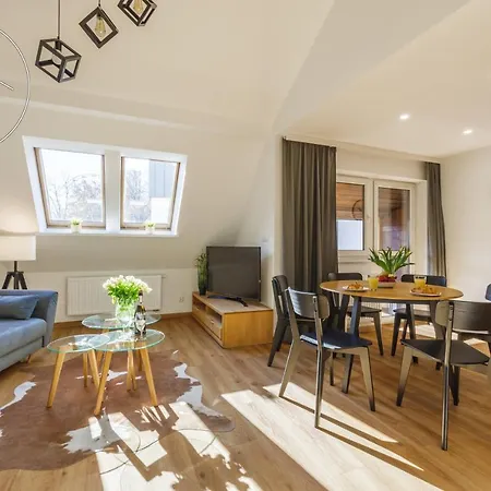 I Krupowki 16, Na Szczytach Zakopane