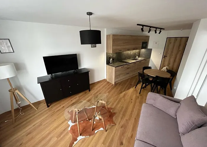 I Krupówki 16, Na Szczytach *