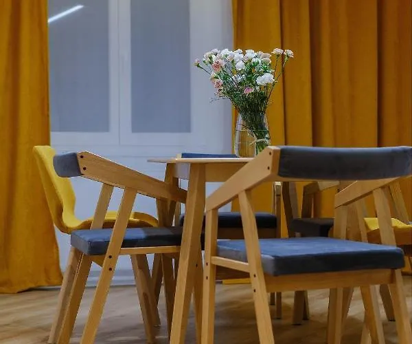 I Krupówki 16, Na Szczytach *