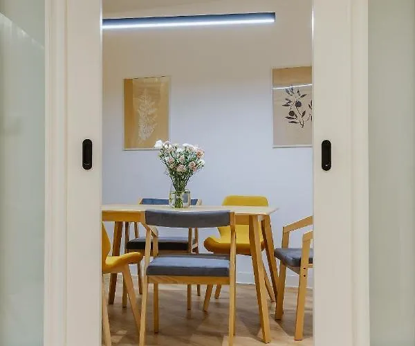 I Krupówki 16, Na Szczytach *