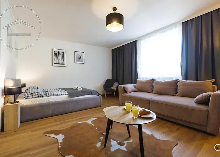 I Krupówki 16, Na Szczytach *