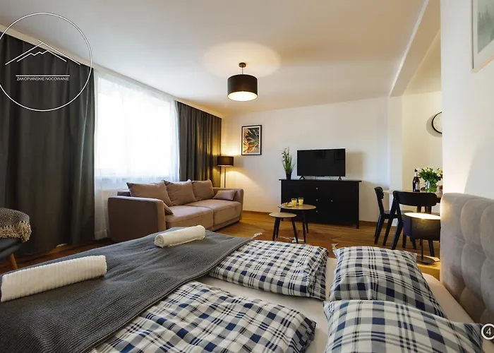 I Krupówki 16, Na Szczytach Zakopane