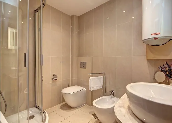 I Krupówki 16, Na Szczytach